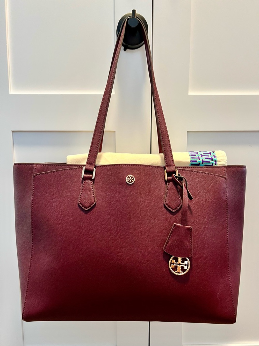 ⭐️ Tory Burch Burgundy Saffiano Leather Tote Bag Large Gold Logo Structured